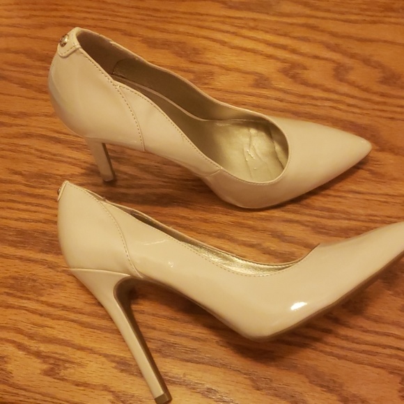 Heels - Picture 2 of 4
